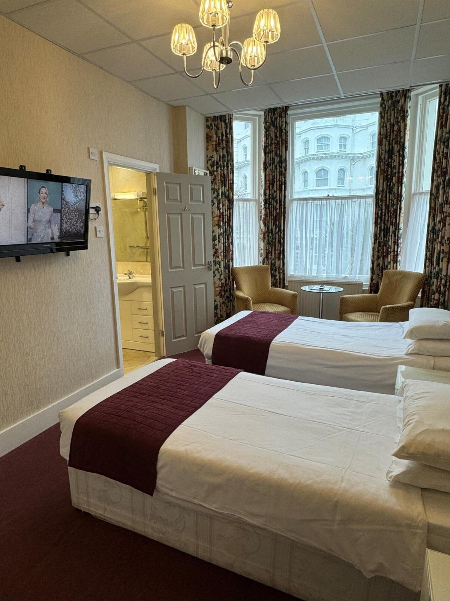 Haddon Hall Hotel Истбурн Номер фото