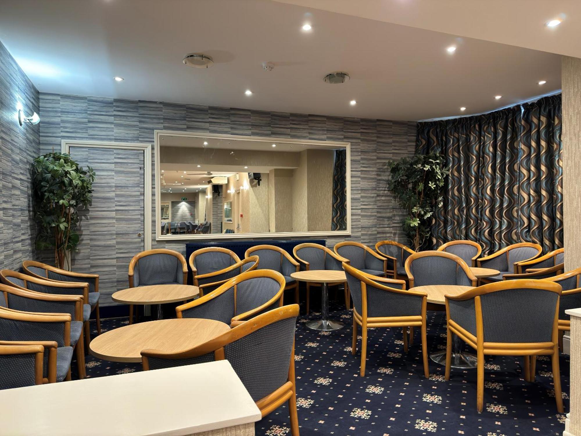 Haddon Hall Hotel Истбурн Экстерьер фото