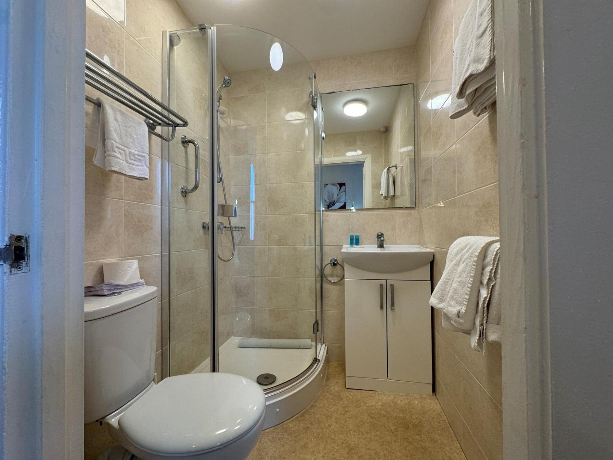 Haddon Hall Hotel Истбурн Номер фото