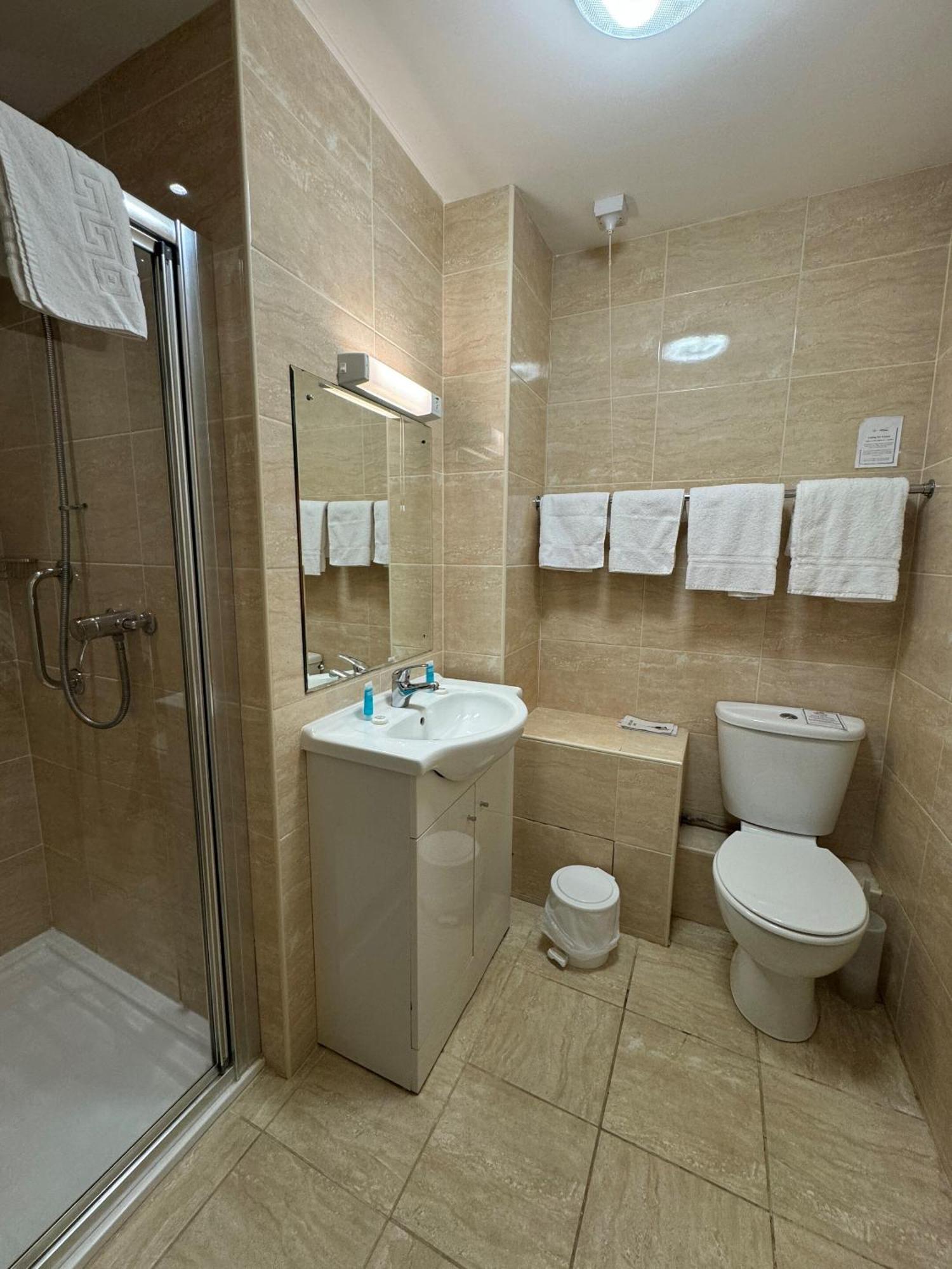 Haddon Hall Hotel Истбурн Номер фото