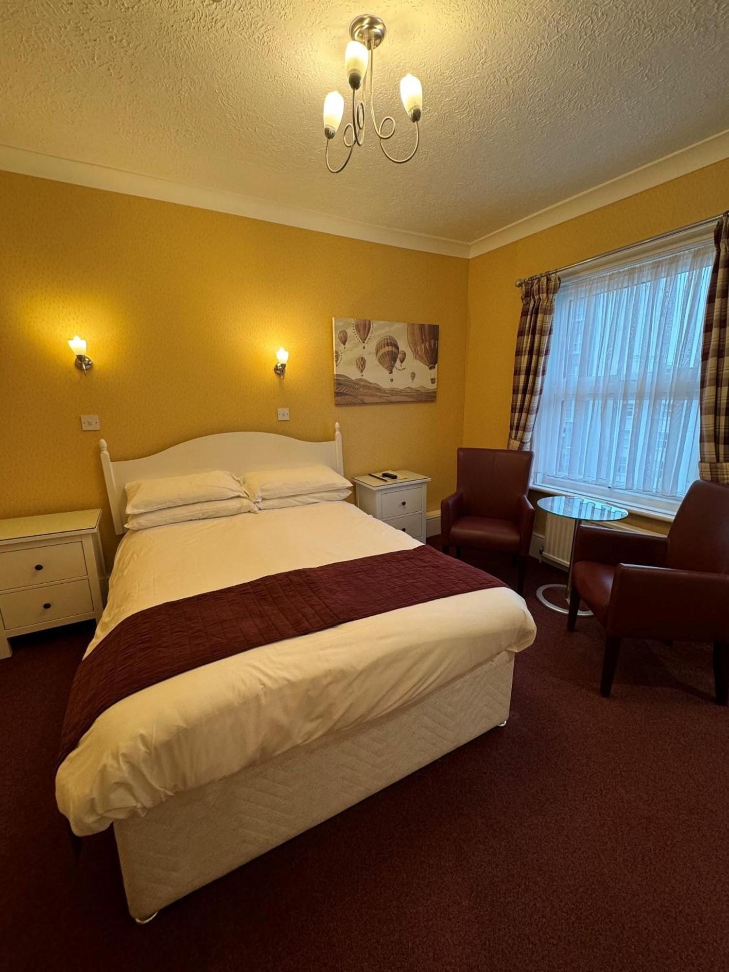 Haddon Hall Hotel Истбурн Номер фото